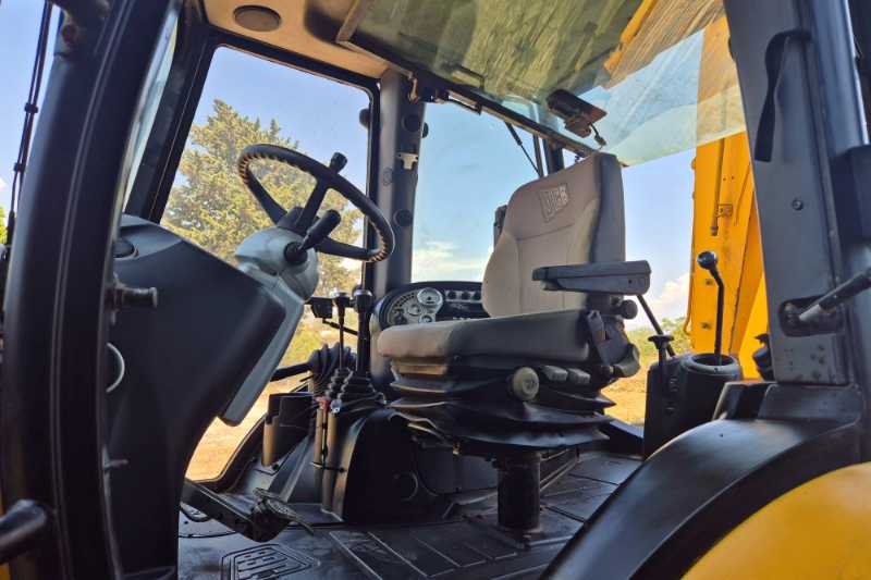 OmecoHub - Immagine JCB 4CX